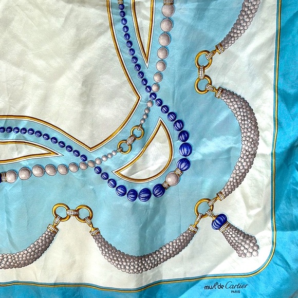 🎉HP🎉Vintage Cartier Scarf - Picture 7 of 8